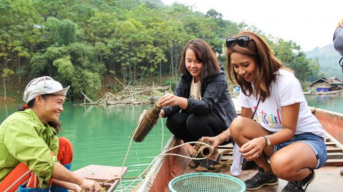 Trải nghiệm hoạt động sinh kế của người dân vùng hồ Đà Bắc